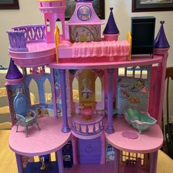 Disney Princess Ultimate Dream Castle