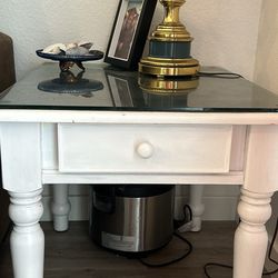 coffee table and end table 