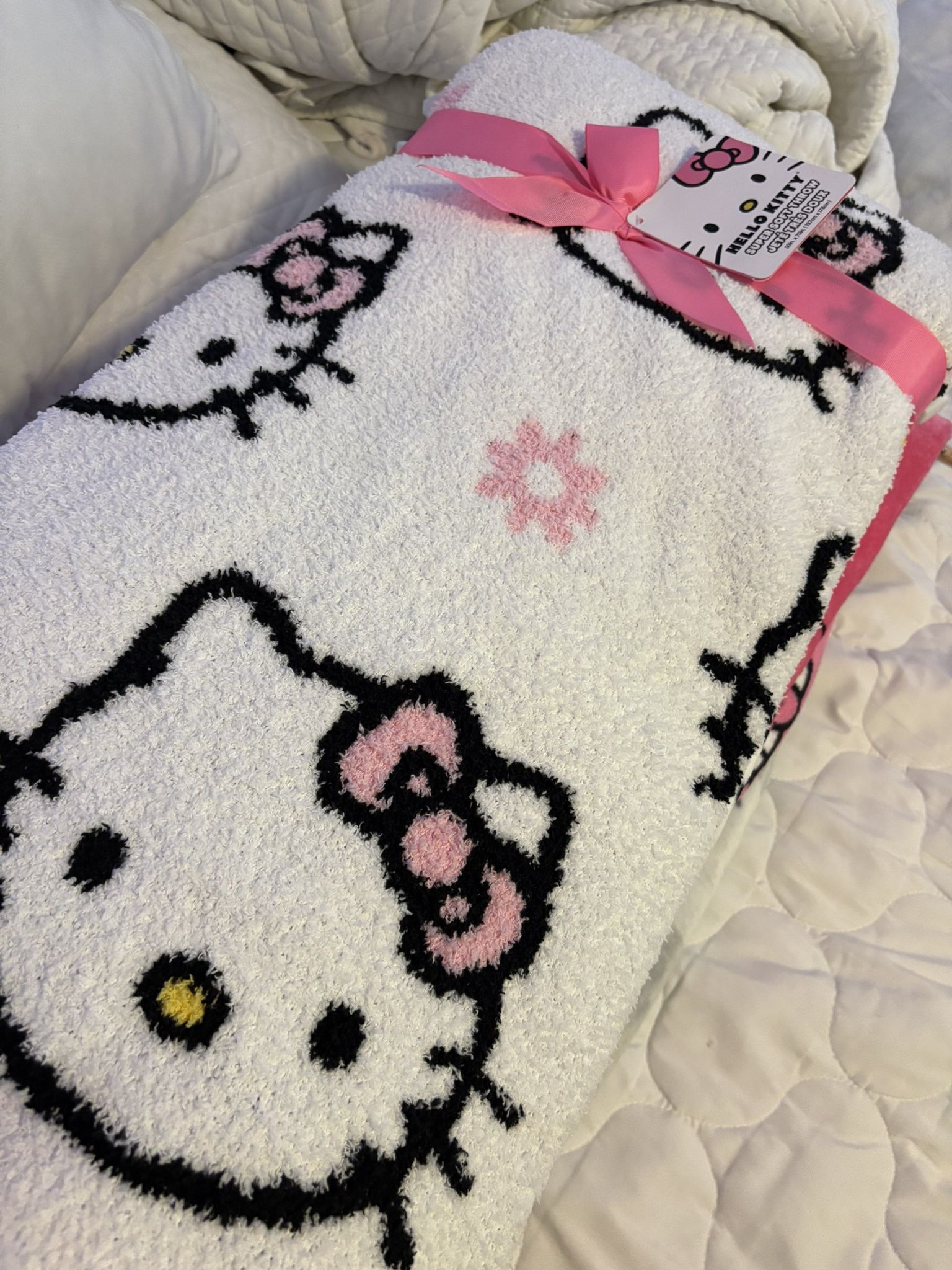 Hello Kitty Throw