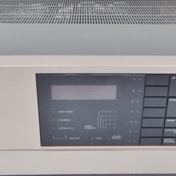 Vintage Kyocera Model R-661 AM/FM Stereo Tuner/Amplifier