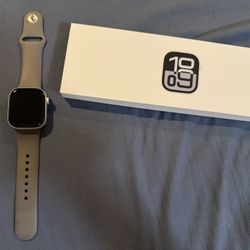Apple Watch Series 10 42mm Silver Aluminum GPS