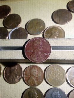 1977-d mint color red Lincoln penny