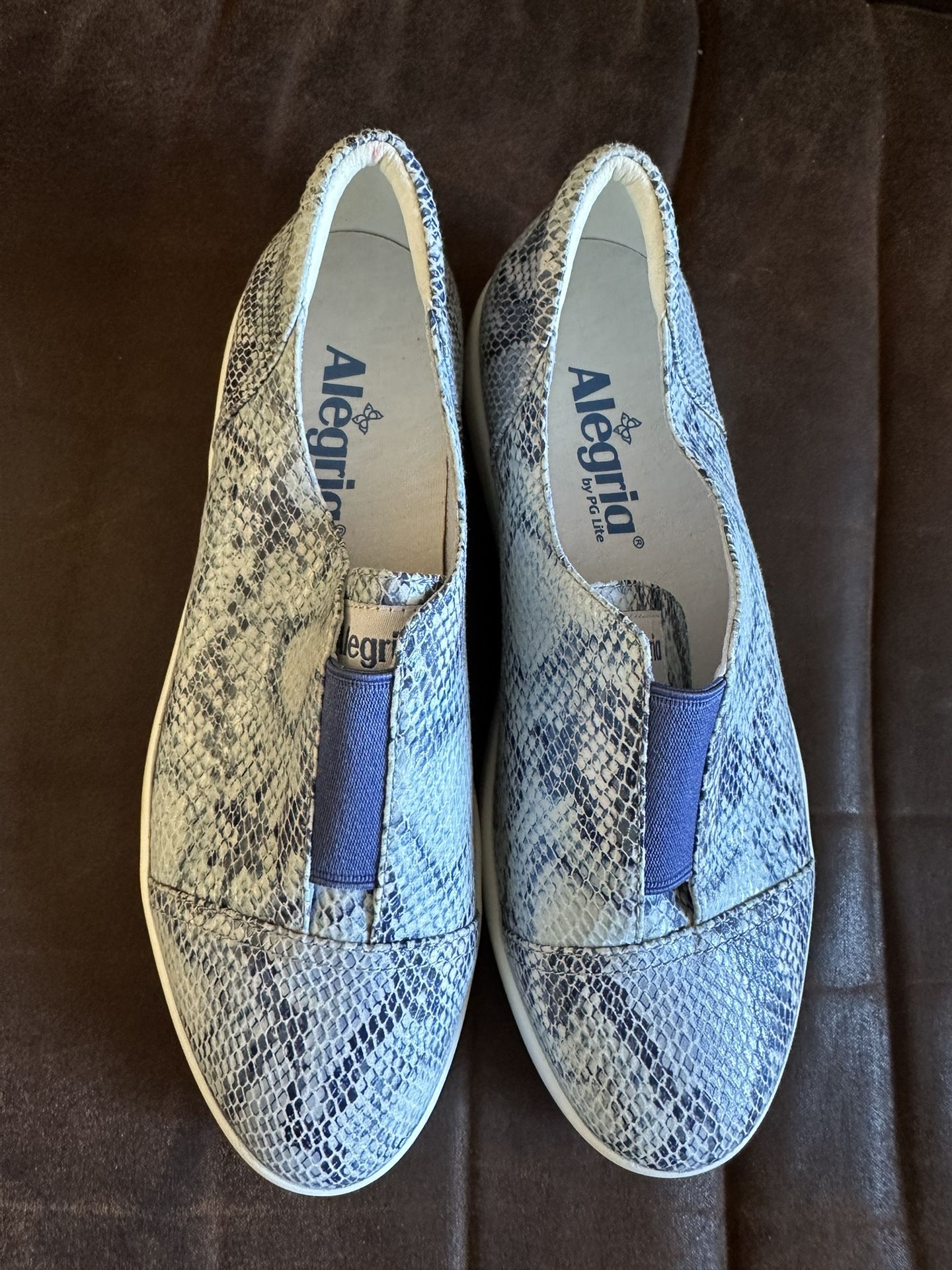 Alegria slip-on sneakers size 10.5
