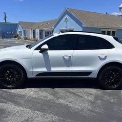2018 Porsche Macan S 