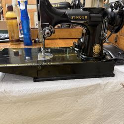 Singer Featherweight 
