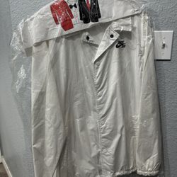 NIKE SB Windbreaker 