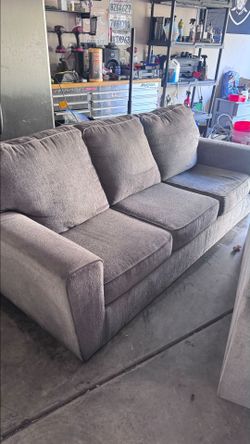 Couch set