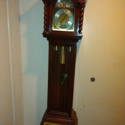  a Herschede Model 1223