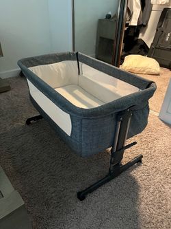 Bassinet - adjustable height, bedside