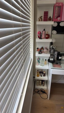 Vanity shelf