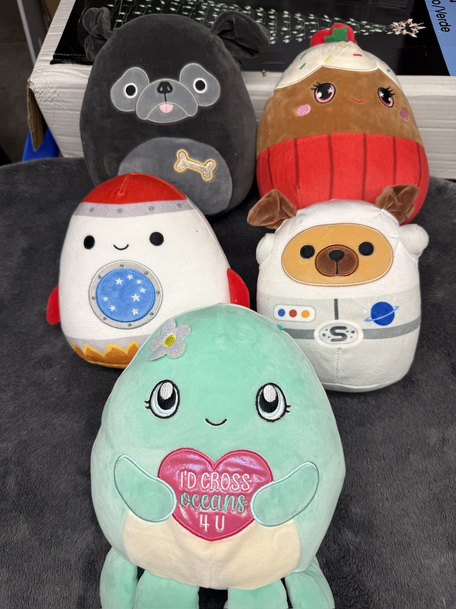 Bundle of Five 8” Squishmallows on good shape!