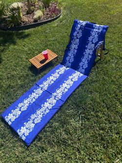 Beach padded mat lounger
