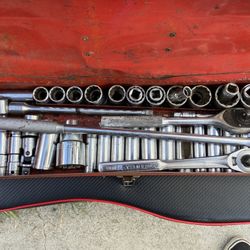 Socket And Wrench Kit 