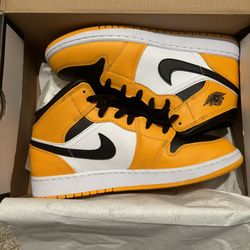 Jordan 1 Mid