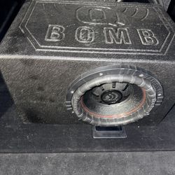 Massive 12” Sub 1000 Watts Rms D4 In QBomb Box