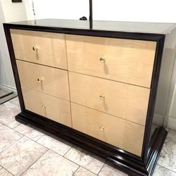 Dresser High Quality Made With 6 Drawers     and Mirror On Top 48.5”L , 19” D.  37.5 H 
