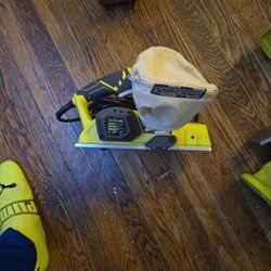 RYOBI  Hand Planer With Dustbag Corded