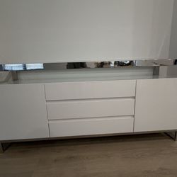 Console/Buffet Table GREAT CONDITION