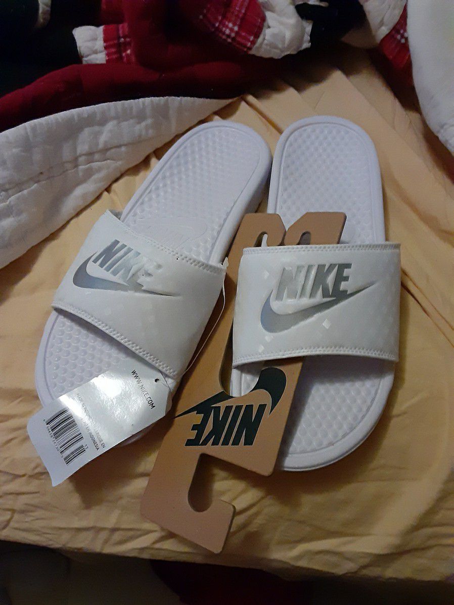 Brand new Nike sandals size 9