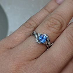 Women’s Ice Blue Sapphire Platinum Diamond Ring