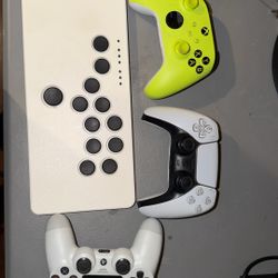 PS4 , Xbox 1 , PS5 Controllers And A Snack Box 
