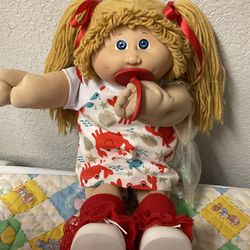 Vintage Cabbage Patch Kid Girl With Pacifier HM#4 Butterscotch Hair Blue Eyes 1986
