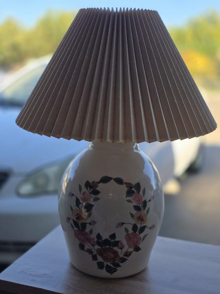 2 Vintage Porcelain Table Lamps