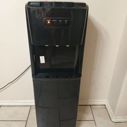 Three setting water dispenser