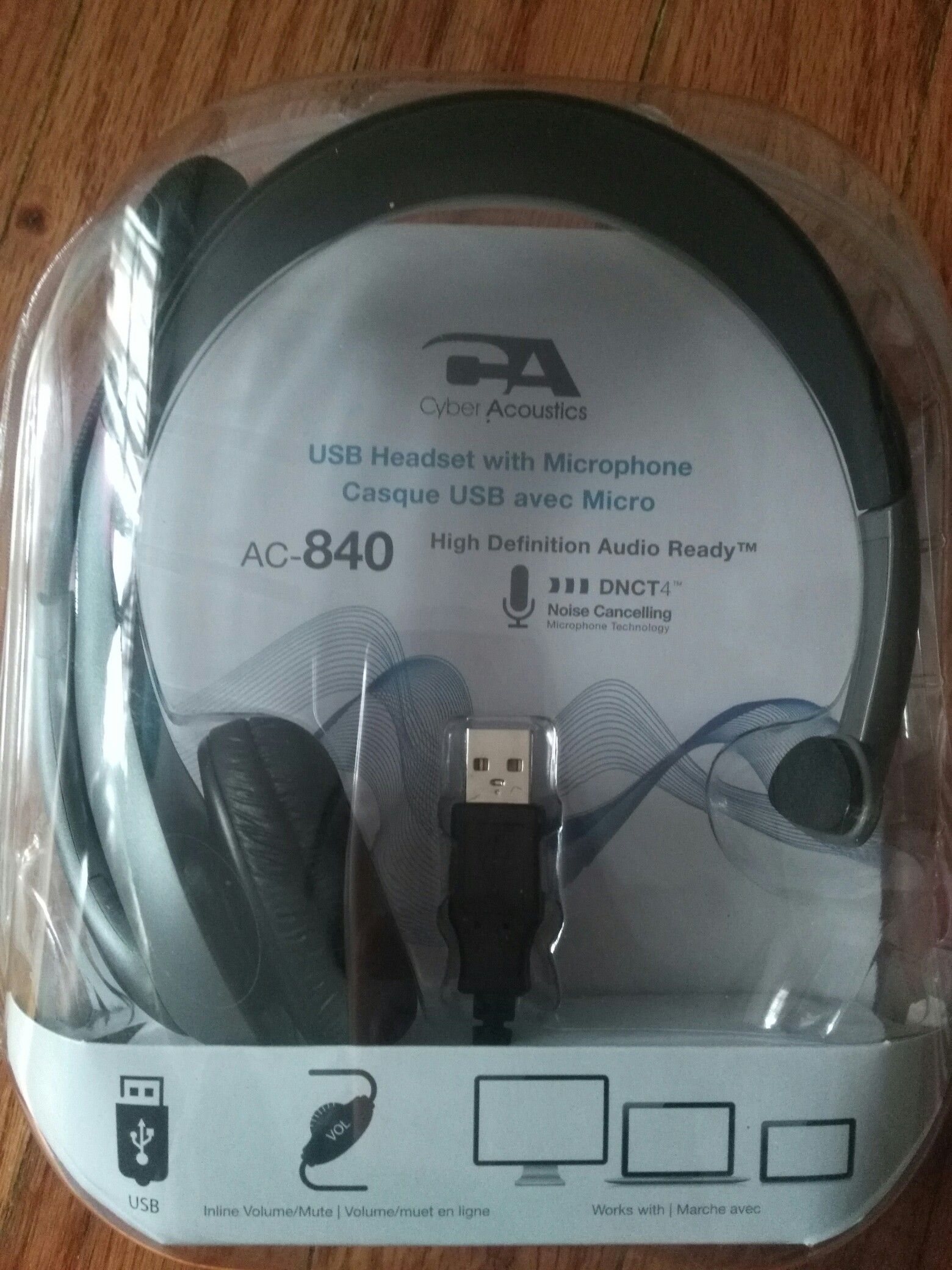 Cyber acoustics usb headset with microphone