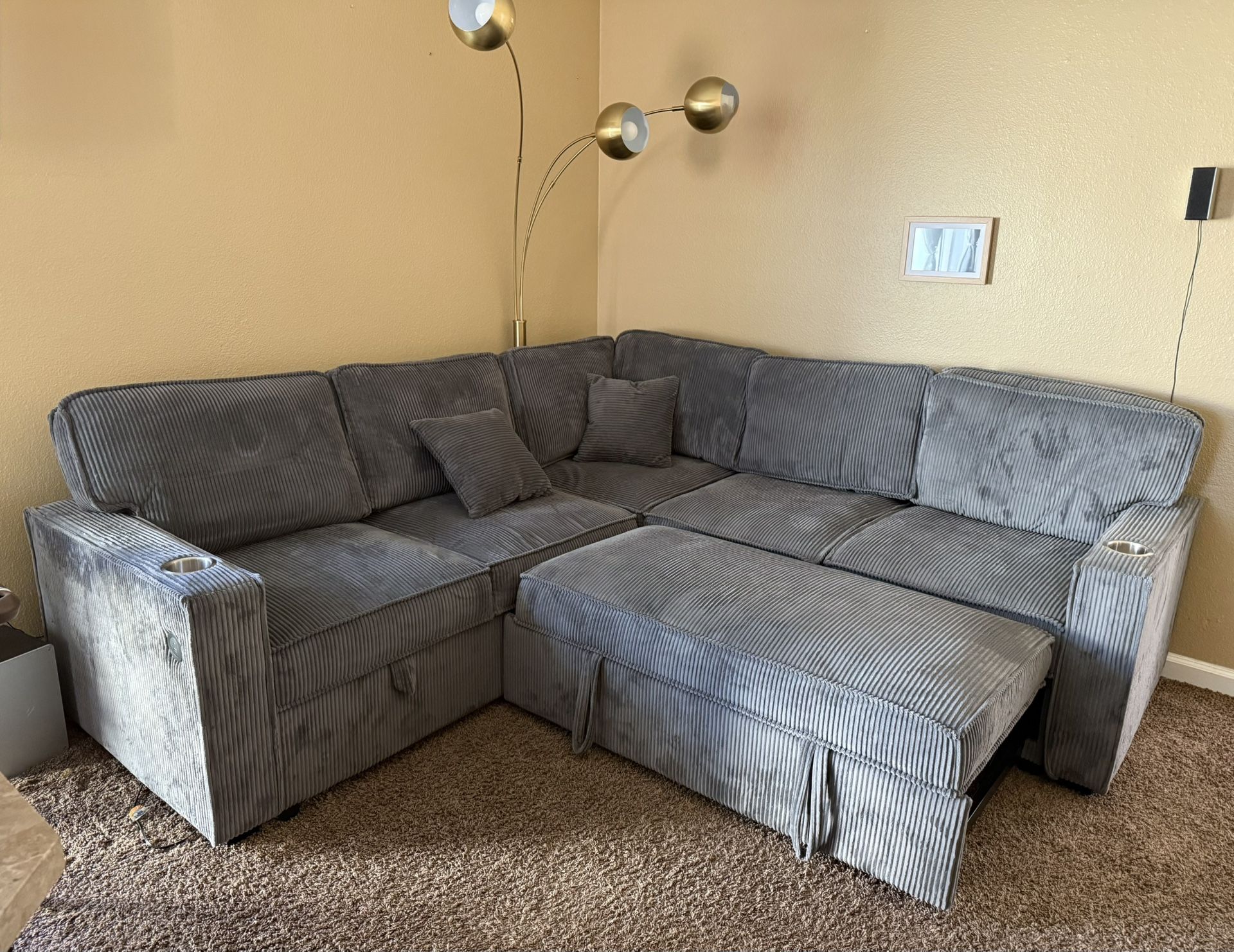 Grey Corduroy L-Shaped Sectional with Pull-Out Sleeper & Cup Holders (Sofa, Couch)