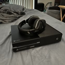 Xbox One + Turtle Beach Headset