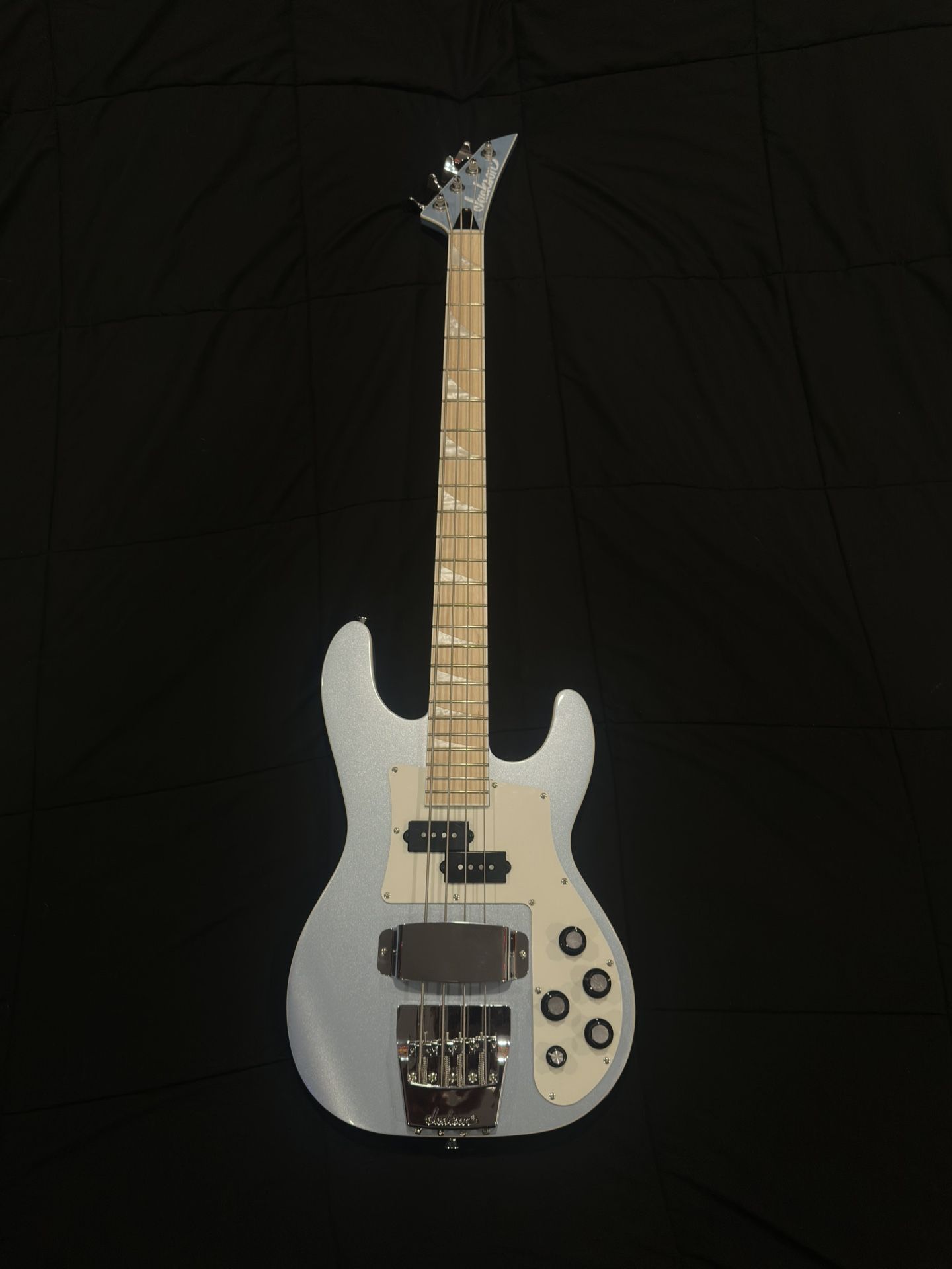 Jackson X Series Concert Bass Guitar