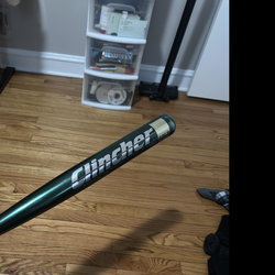 Clincher softball bat