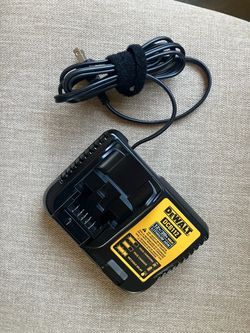 DeWalt 12V/20V Battery Charger DCB112(New)