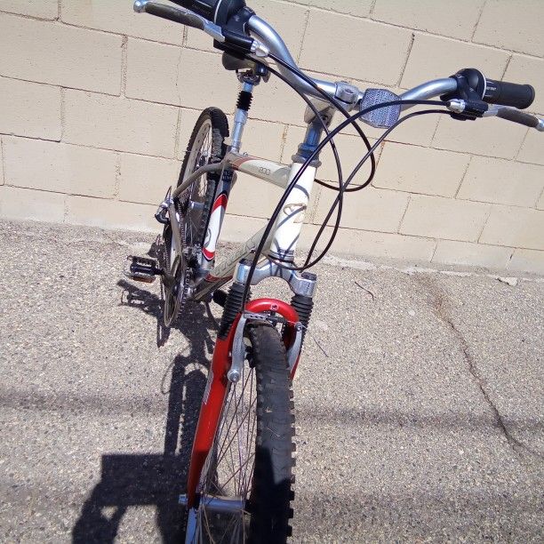 TREK NAVIGATOR 200 MENS ALUM FRAME ATB MTN BIKE REFURBISHED OBO 