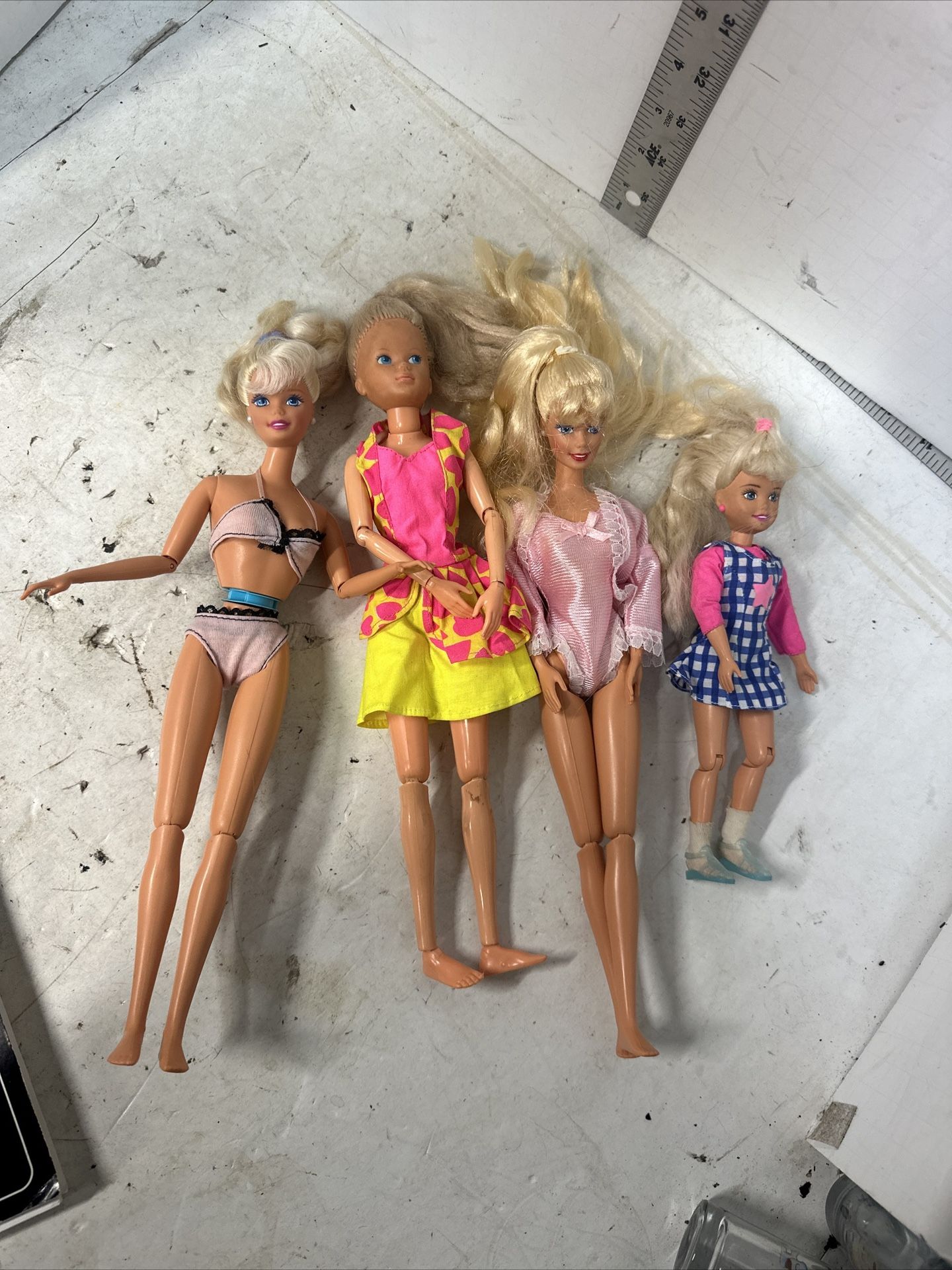 Lot of 4 Dolls - Dolls Nudes and others Restyled - Barbies #D8