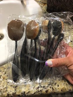 10 Make up contouring brushes different sizes