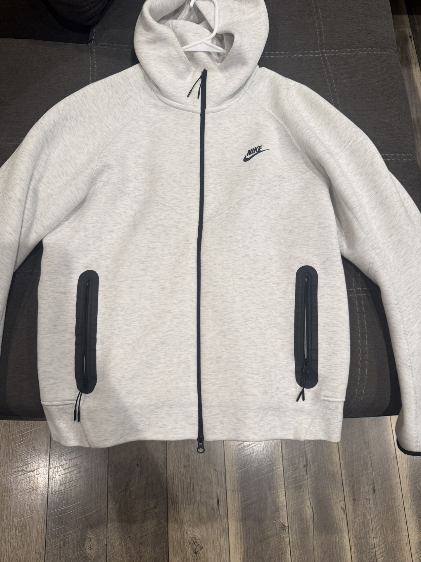 Nike Flyknit Sweater