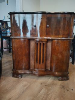 Vintage 1941 anniversary RCA Victrola console Radio