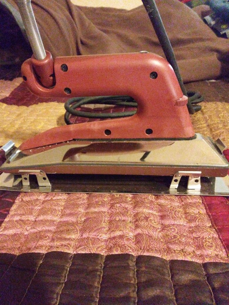 Robert's Carpet Seeming Iron Model 10-286g