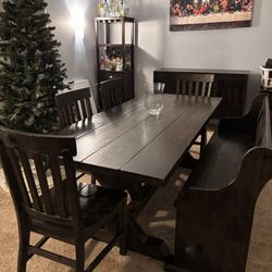 Farmhouse Dinning Room Table