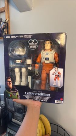 Mattel Disney Pixar Lightyear Mission Equipped Buzz Lightyear Figure