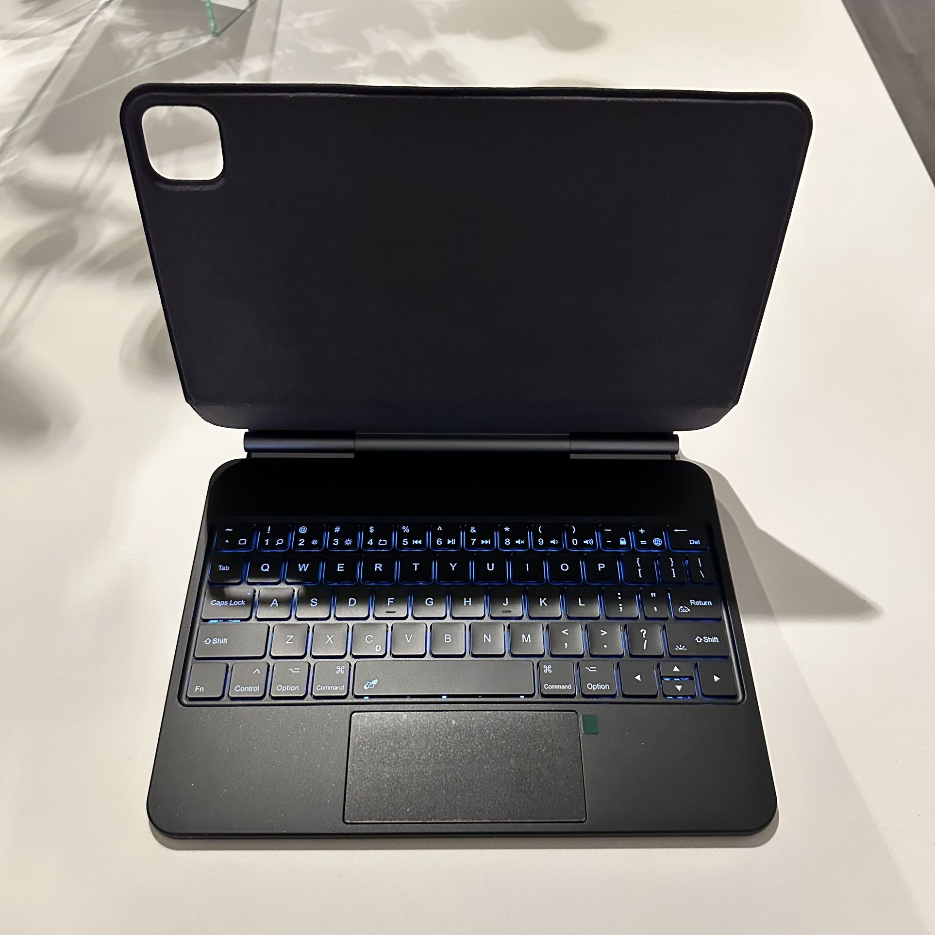 CHESONA iPad Keyboard Case β Magnetic Stand + Backlit Keys