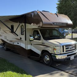 2015 Winnebago 31KP