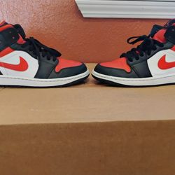 Aj1 (Air Jordan 1)
