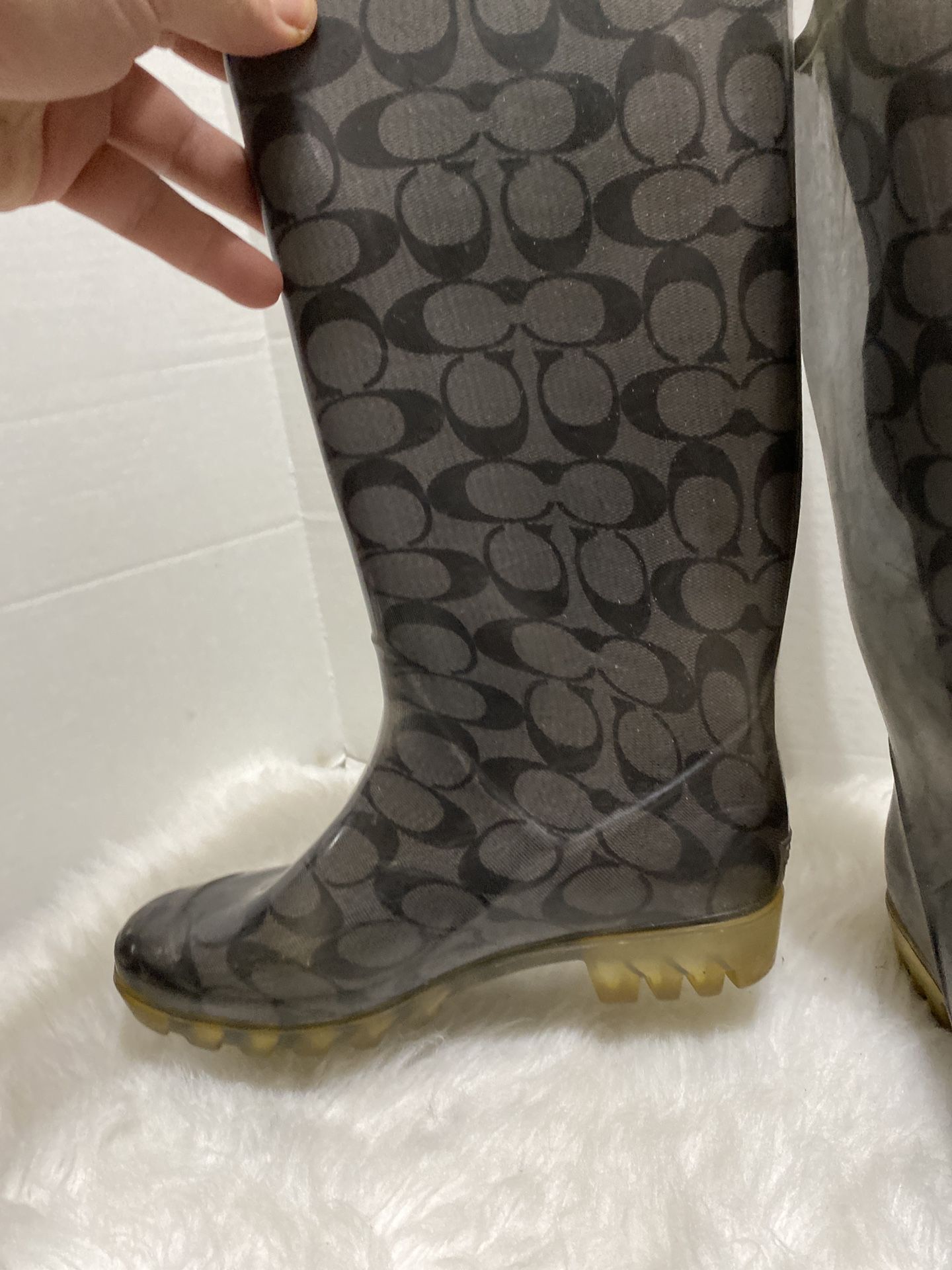 Coach Beige Signature C Rubber Rain Boots Ladies SIZE 6