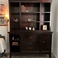 China cabinet 