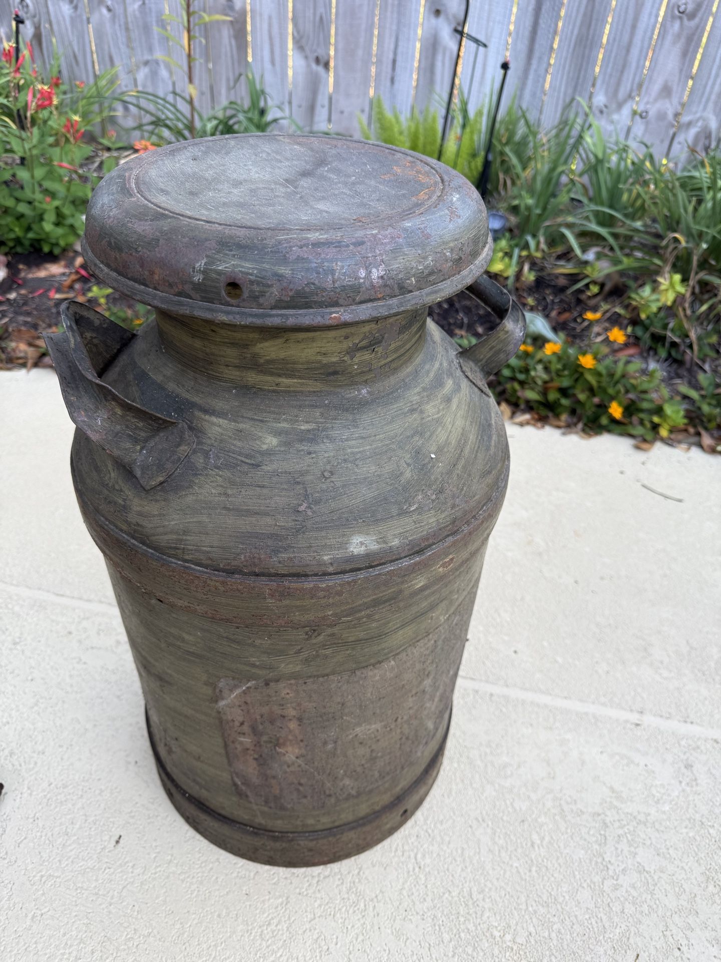 Antiqued 10-Gallon Dairy Milk Can – 24” Tall – Original Early 20th Century Can