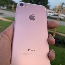 UNLOCKED IPHONE 7/ SEE DESCRIPTION 