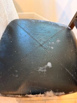 Black Faux Leather Chair – Heavy Wear